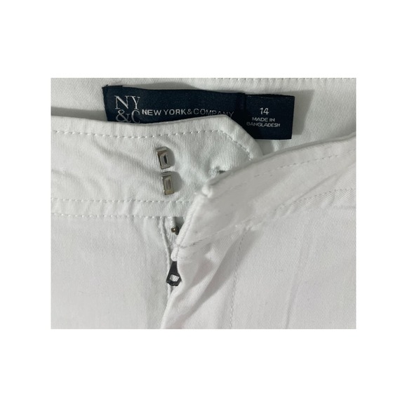 NWT Size 14 NY & Company Women White Classic Shorts Style 4626 Casual Summer - Picture 2 of 4
